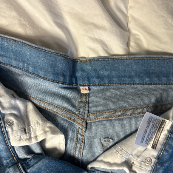 Levi’s  Red Tab, size 26, light blue jean - Picture 3 of 3
